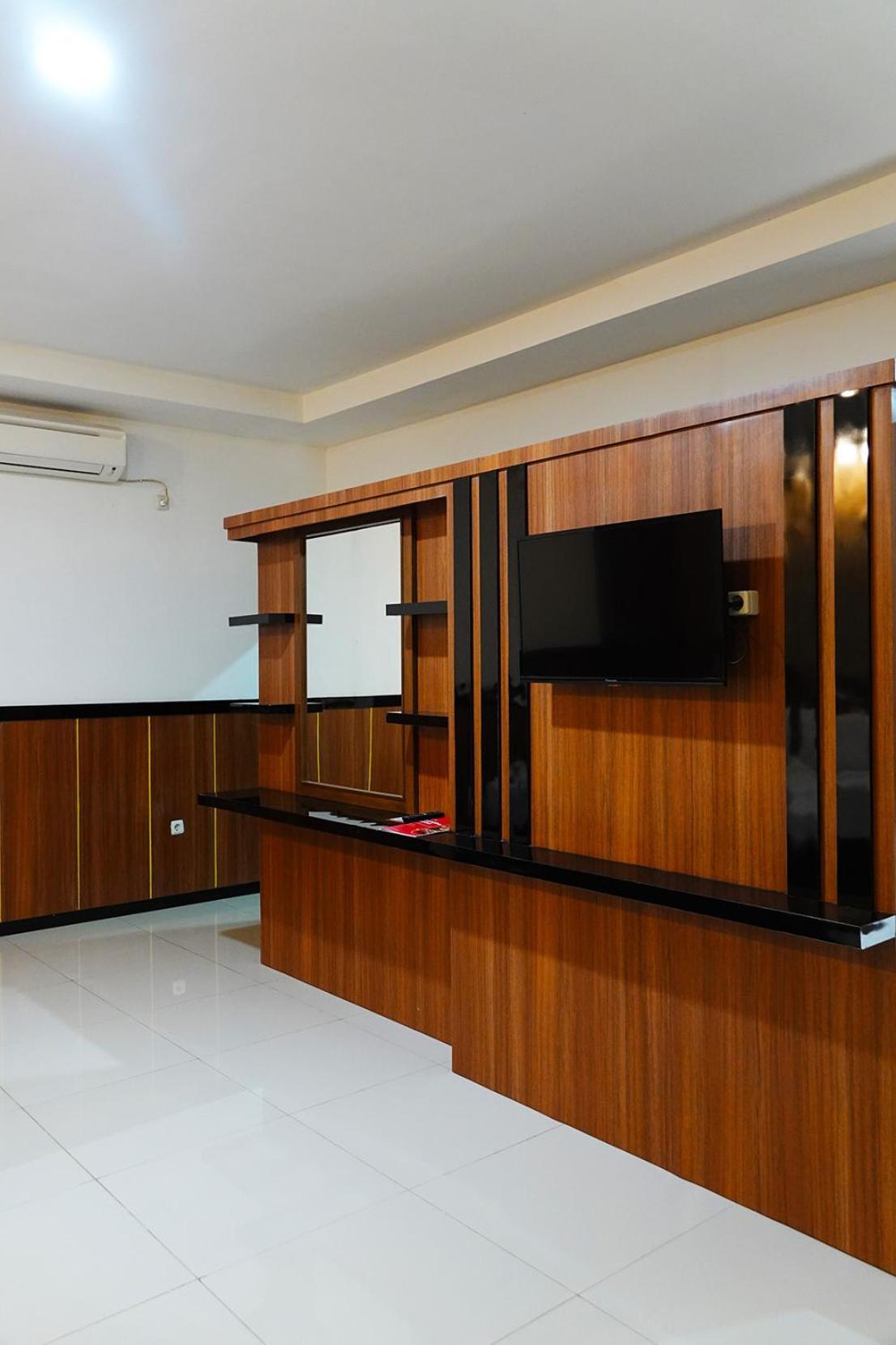 Baratha Hotel & Resto Bondowoso Exterior photo