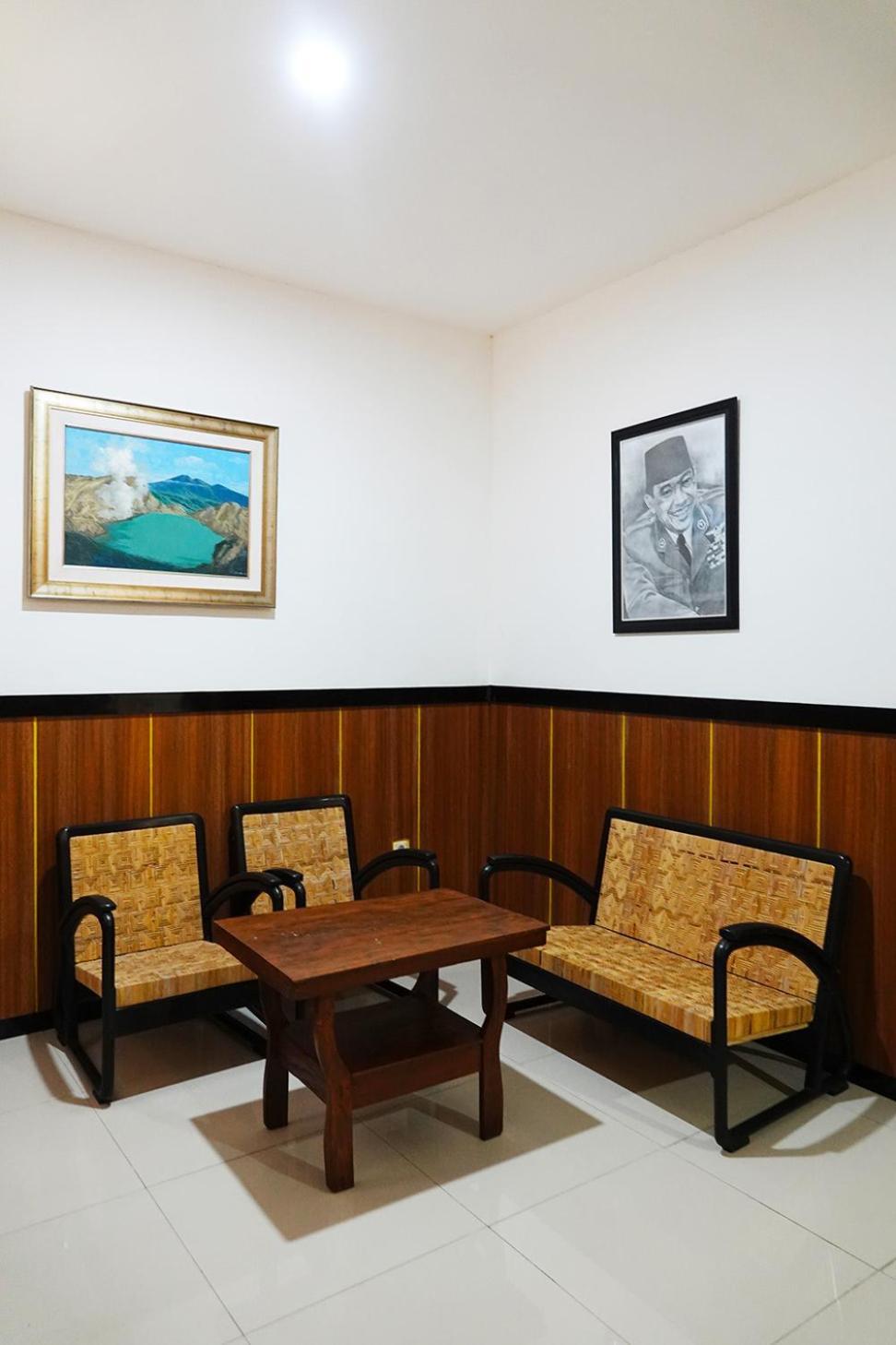 Baratha Hotel & Resto Bondowoso Exterior photo