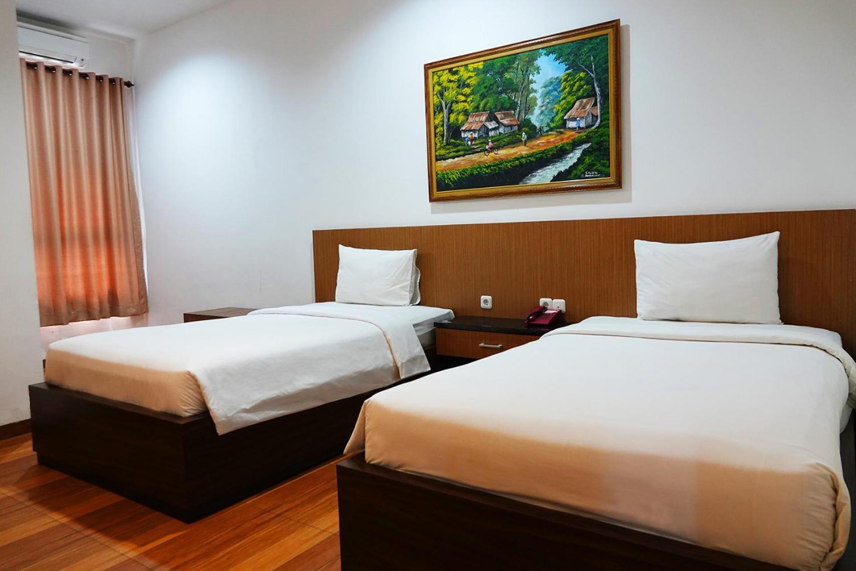 Baratha Hotel & Resto Bondowoso Exterior photo