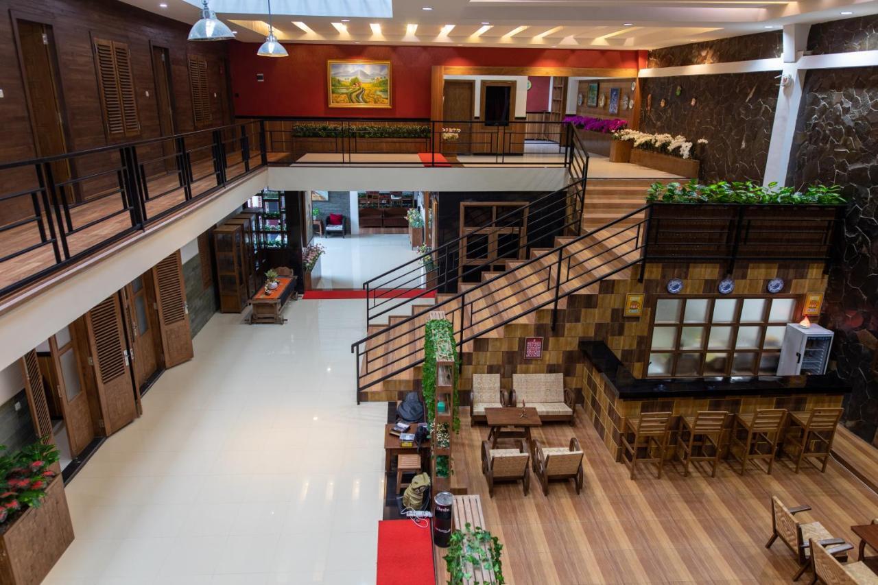 Baratha Hotel & Resto Bondowoso Exterior photo