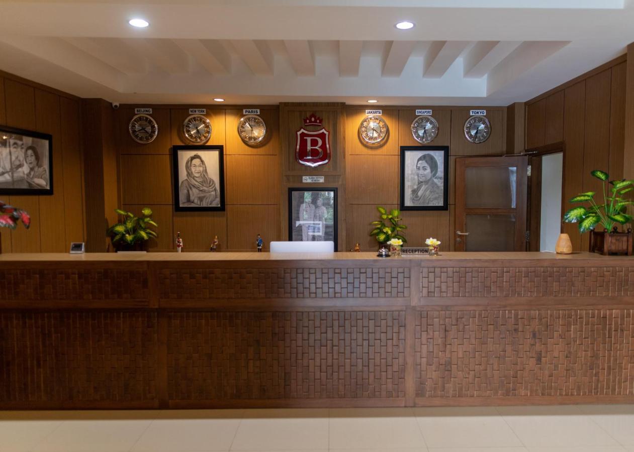 Baratha Hotel & Resto Bondowoso Exterior photo