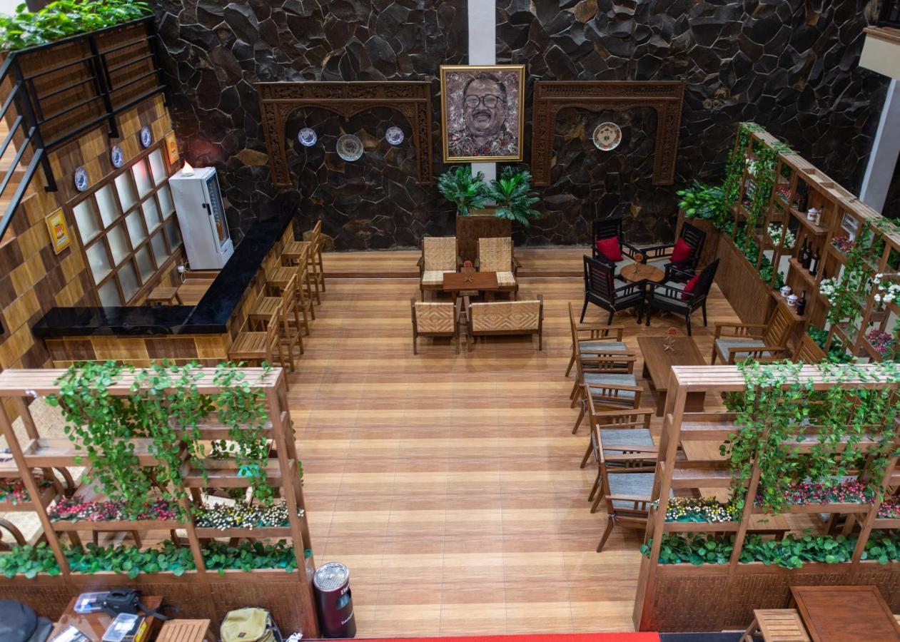 Baratha Hotel & Resto Bondowoso Exterior photo