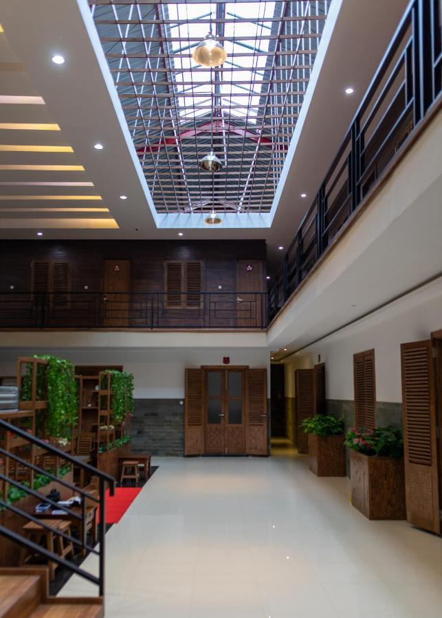 Baratha Hotel & Resto Bondowoso Exterior photo