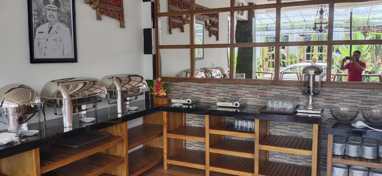 Baratha Hotel & Resto Bondowoso Exterior photo